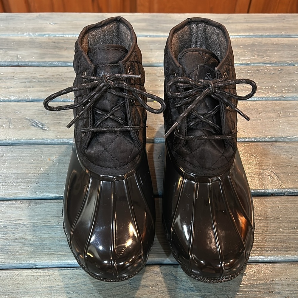 Skechers Black with Quilted Upper Duck Hiking Rain Boots Size 8